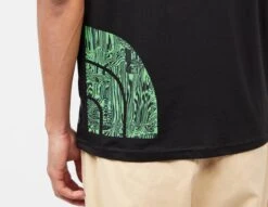 The North Face Blown Up Logo T-Shirt -Mode de Rêve sz 659885 f